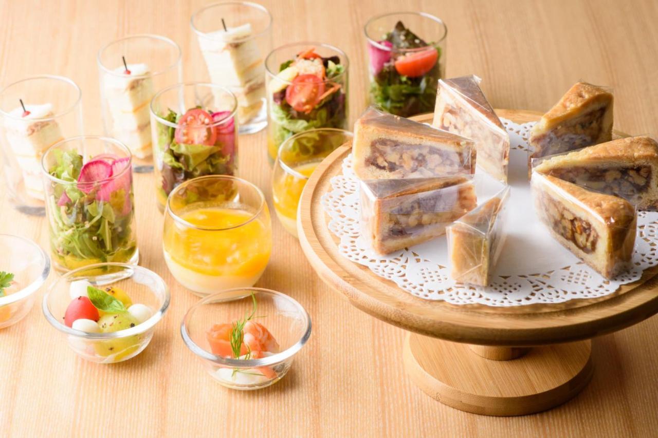Kanazawa Tokyu Hotel Dış mekan fotoğraf A selection of canapés