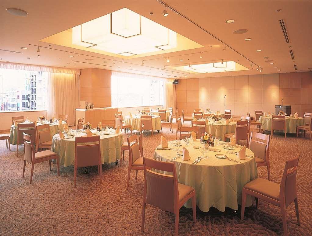 Kanazawa Tokyu Hotel Restoran fotoğraf A typical banquet hall